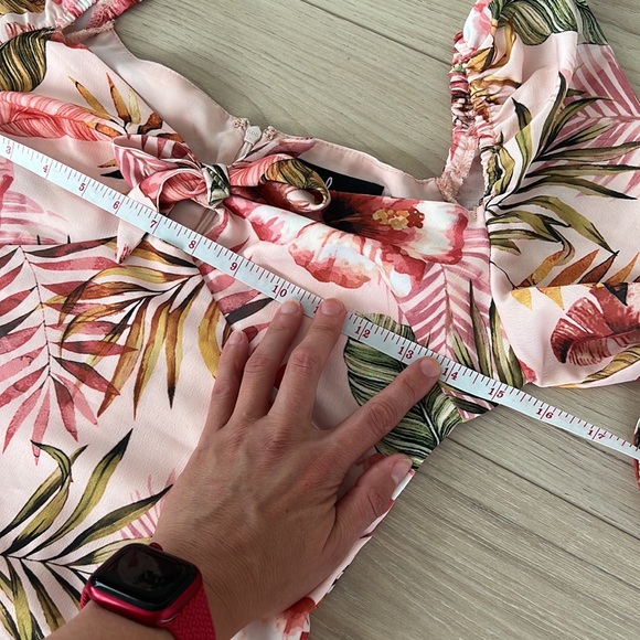 Lulu’s Zaliki Pink Tropical Print Tie-Front Puff Sleeve Mini Dress - Picture 5 of 16